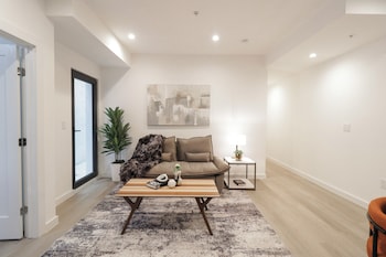 unit 3 one br with queen sofa and bed