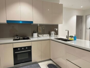 platinum quill apartments residences