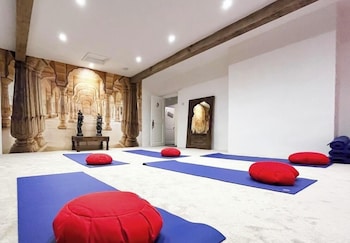 manor sun retreat