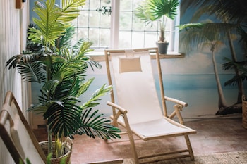 manor sun retreat
