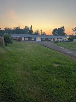 Sunrise Motel,,2 star