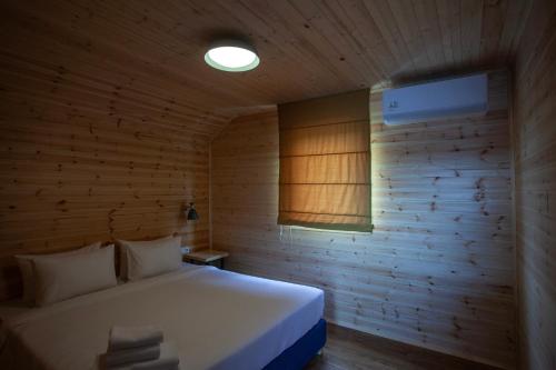 moretoni lake resort