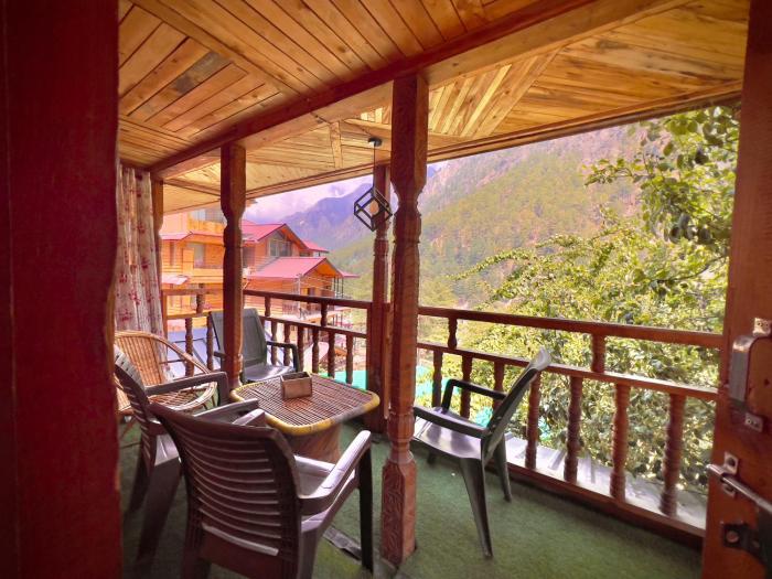 royal star kasol