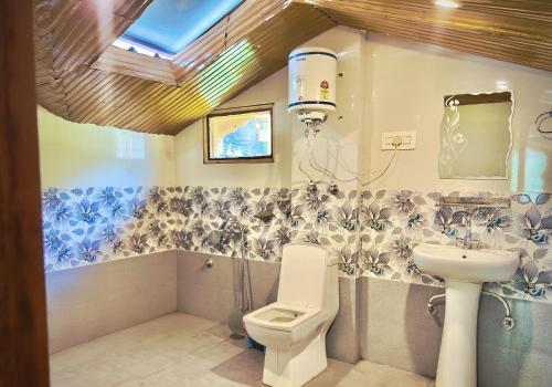 royal star kasol