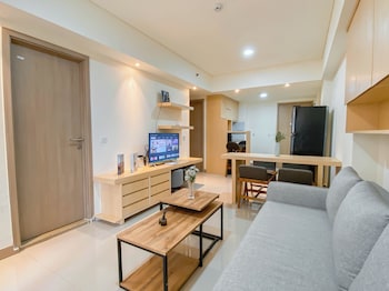 Spacious And Good 3Br At Meikarta Apartment,,2 star