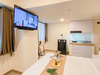 relaxing studio room at meikarta apartment
