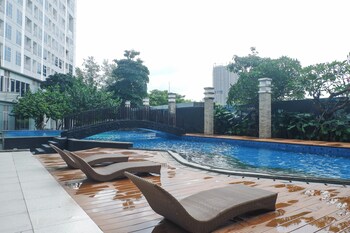 1br good designed at grand sungkono lagoon apartment