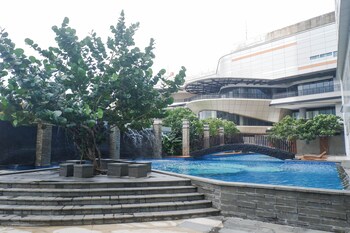Modern And Cozy 1Br At Grand Sungkono Lagoon Apartment,,2 star