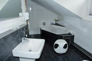 Weinhotel Kienle,Edenkoben>>Burrweiler,3 star
