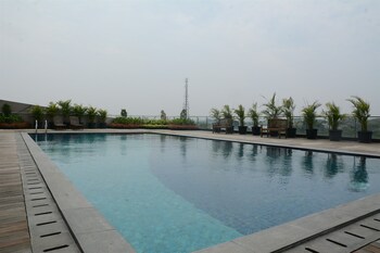 modern and homey studio apartment tree park city bsd