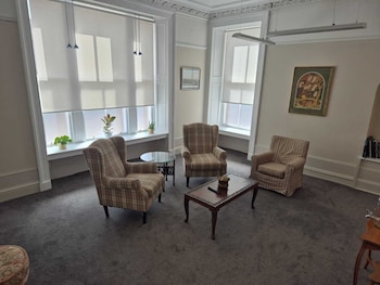 Bank House,,2 star