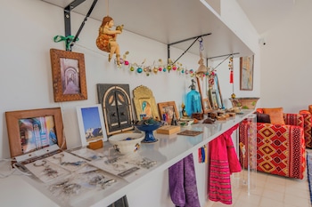 al bouhaira abyad art and golf