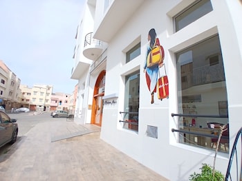 al bouhaira abyad art and golf