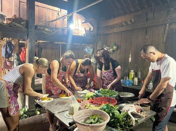 bees homestay sapa and trekking