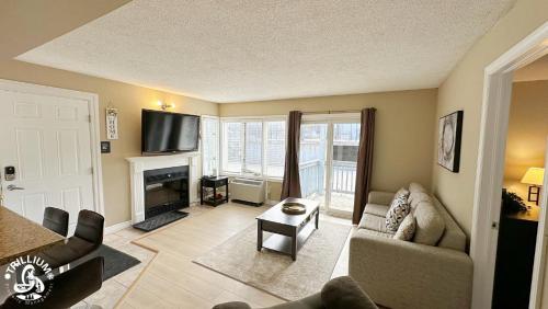 blue mtn 1 bedroom with mountain view