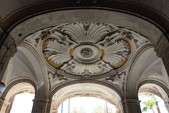 royal rooms