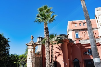 royal rooms
