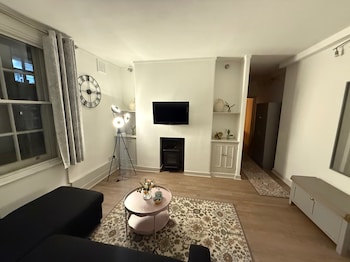 covent garden 1 bed apt sleeps 4 7 min to station