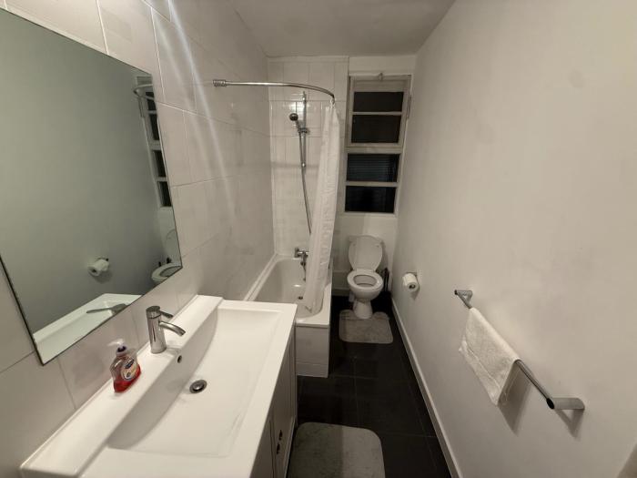 covent garden 1 bed apt sleeps 4 7 min to station