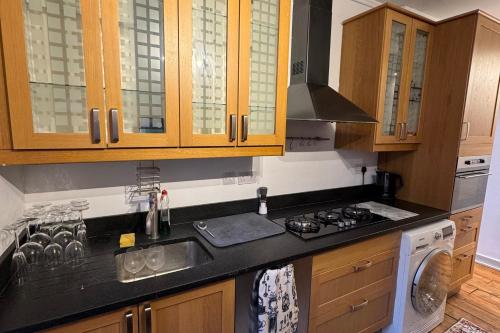 covent garden 1 bed apt sleeps 4 7 min to station