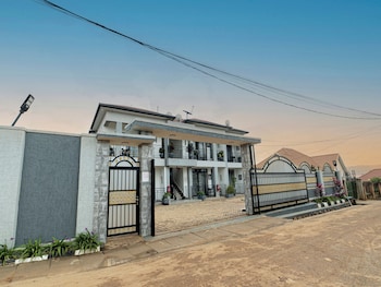 immaculate one bedroom apartment in kanombe kigali