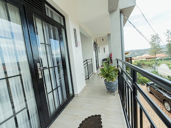 immaculate one bedroom apartment in kanombe kigali