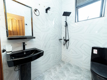 immaculate one bedroom apartment in kanombe kigali