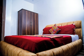 Apartment - Sleeps 4 - Parking - Balcony,,4 star