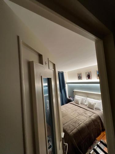 calefati gallery luxury apartment