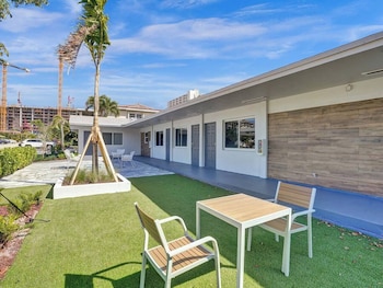 pelican by stay hospitality