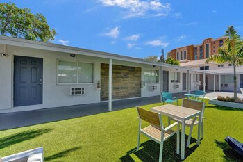 pelican by stay hospitality