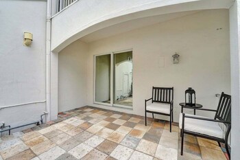 stay hospitality hendricks isle