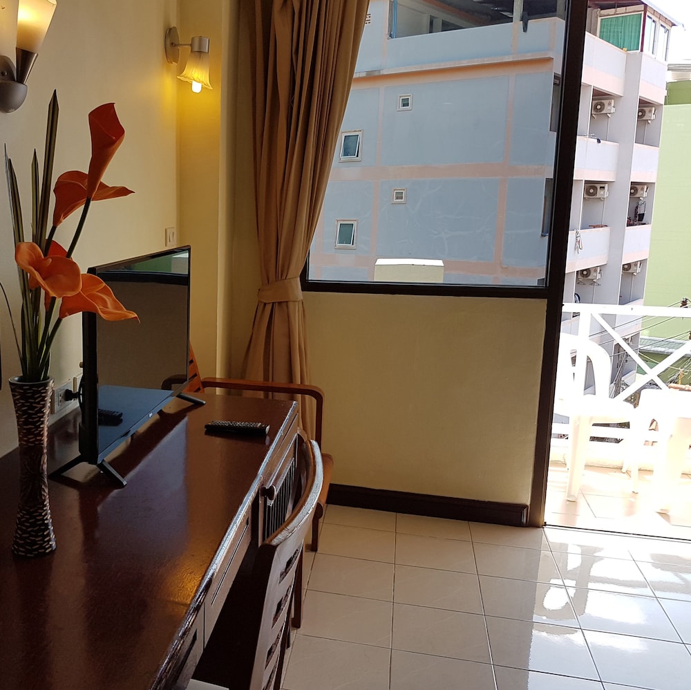 Bauman Ville Hotel,158/8 Nanai Road,3 star