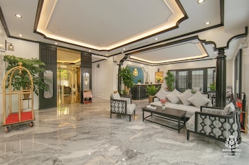 royal hotel vinhomes ocean park 3