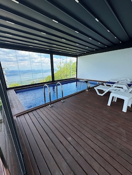 adesa viev villas