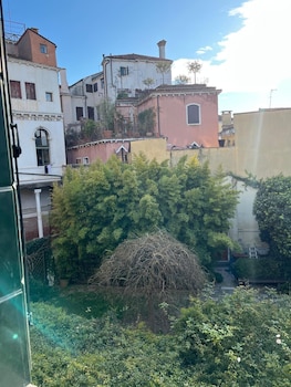 casa sulla laguna castello