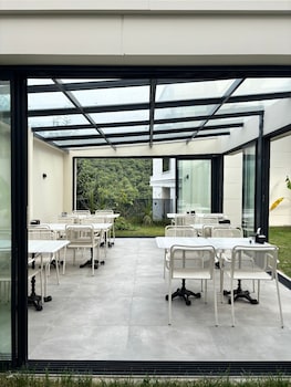 bakku house