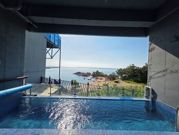 Exit Full Villa,,2 star