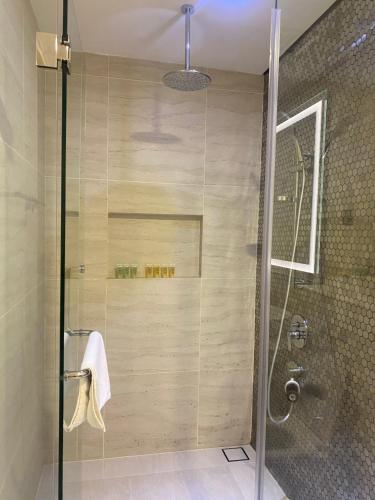 star luxury suites klcc