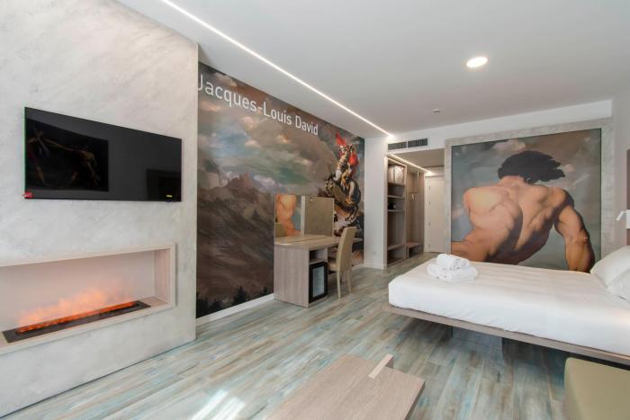 max motel art gallery room