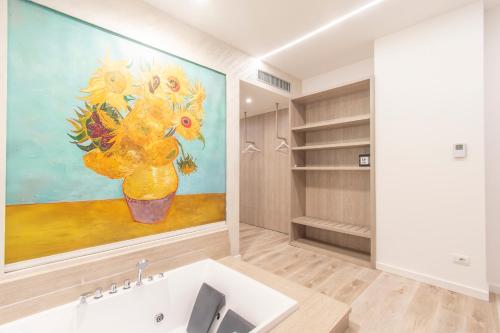 max motel art gallery room