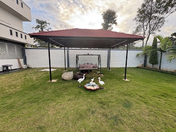 gandhadagudi nature retreat