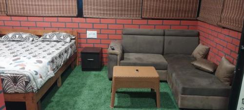 gandhadagudi nature retreat