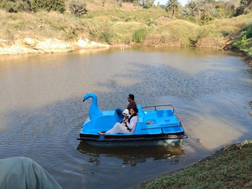 gandhadagudi nature retreat
