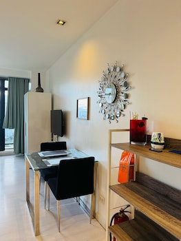 Makati City Poblacion,,3 star