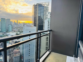 Makati City Poblacion,,3 star