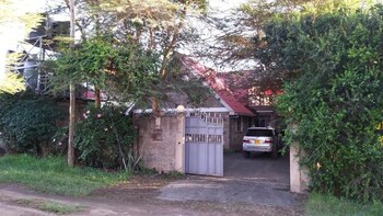 lux suites weavers haven guest house