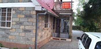 lux suites weavers haven guest house