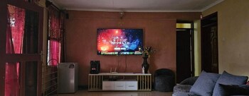 lux suites weavers haven guest house