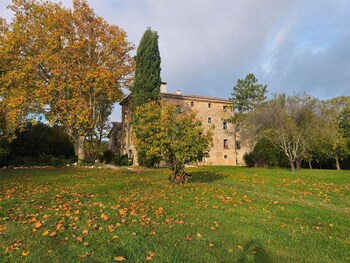 magnanerie de sainte croix